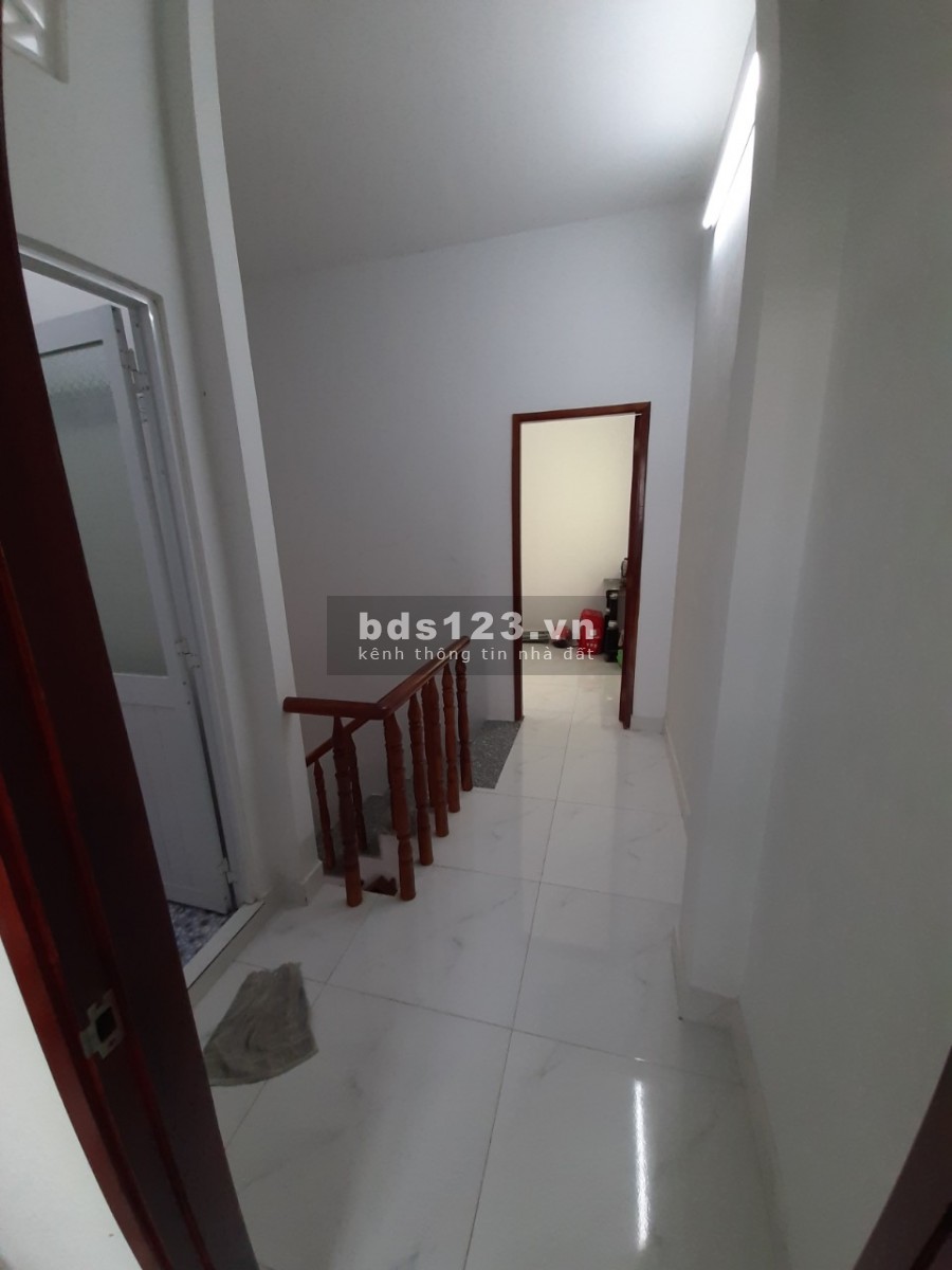 Bán Nhà SHR 1Trệt1Lầu Ngay QL50 Cách Trung Tâm Thành Phố Chỉ 20 Phút Đi Xe