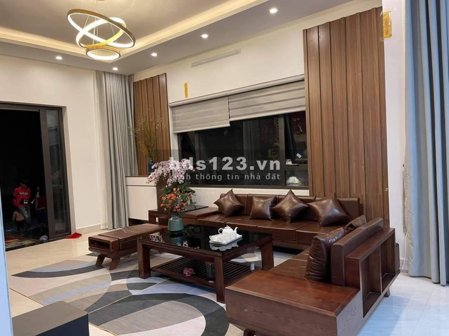 GARA OTO, ĐẸP NGẤT NGÂY, CHỦ TỰ XÂY, NỞ HẬU ĐẸP