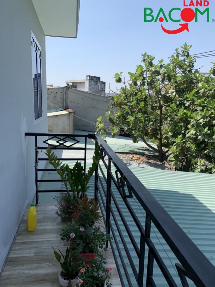 Nhà 1 trệt 1 lầu Bửu Hòa 140m2, sổ riêng thổ cư, hẻm xe tải thông tứ hướng, gần chợ Đồn