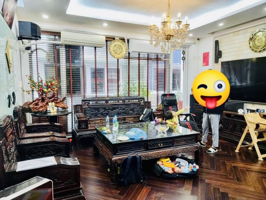 SIÊU PHẨM TRONG TRANH NHÀ TRUNG KÍNH CỰC ĐẸP HIẾM 68m2, Ô TÔ VÀO NHÀ,THANG MÁY CHỜ 0847776655 .