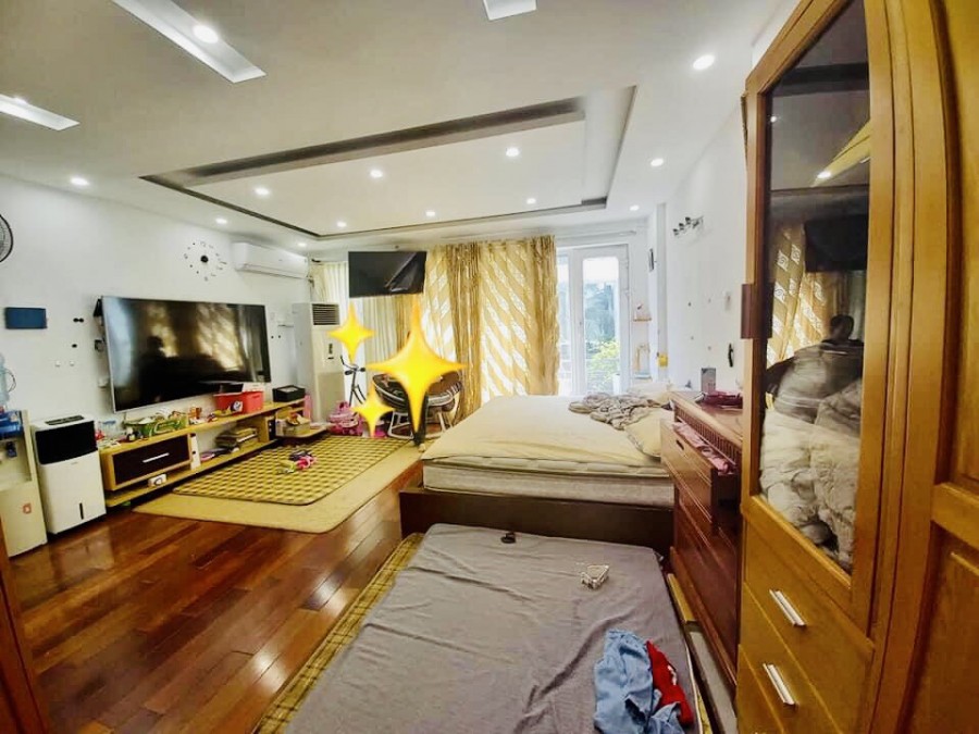 SIÊU PHẨM TRONG TRANH NHÀ TRUNG KÍNH CỰC ĐẸP HIẾM 68m2, Ô TÔ VÀO NHÀ,THANG MÁY CHỜ 0847776655 .