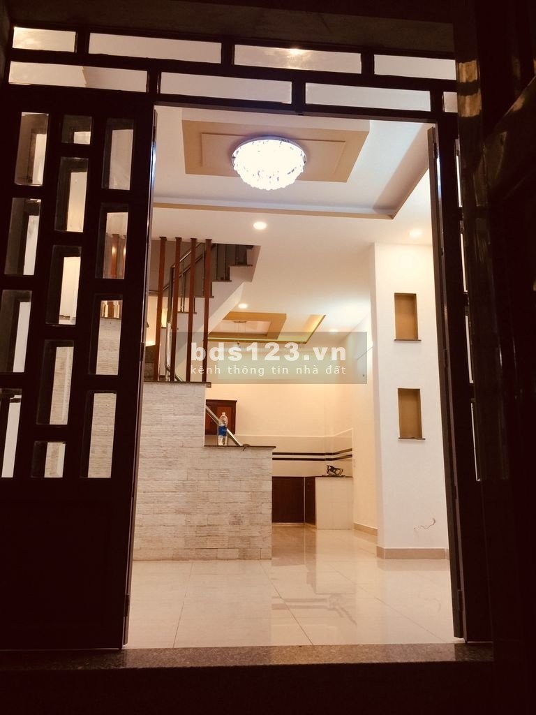 Cho thuê nhà nguyên căn hẻm 30 Lâm Văn Bền, P.Tân Kiểng
