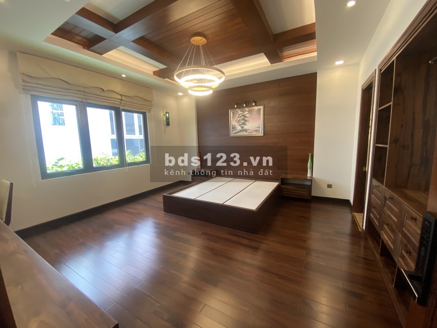 BÁN VILLAS PHÚ MỸ HƯNG - HẦM TRỆT 2 LẦU ST có Thang máy. Nhà Full Nội Thất mới 100%. Giá 40 tỷ