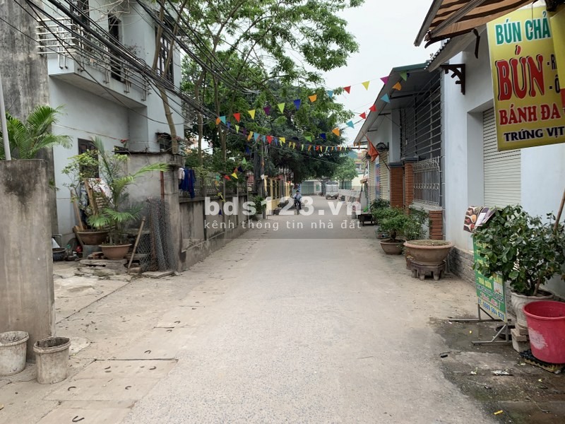 Bán lô đất DT 71,6m2 tại Đổng Xuyên, đường ô tô tải đi thoải mái.