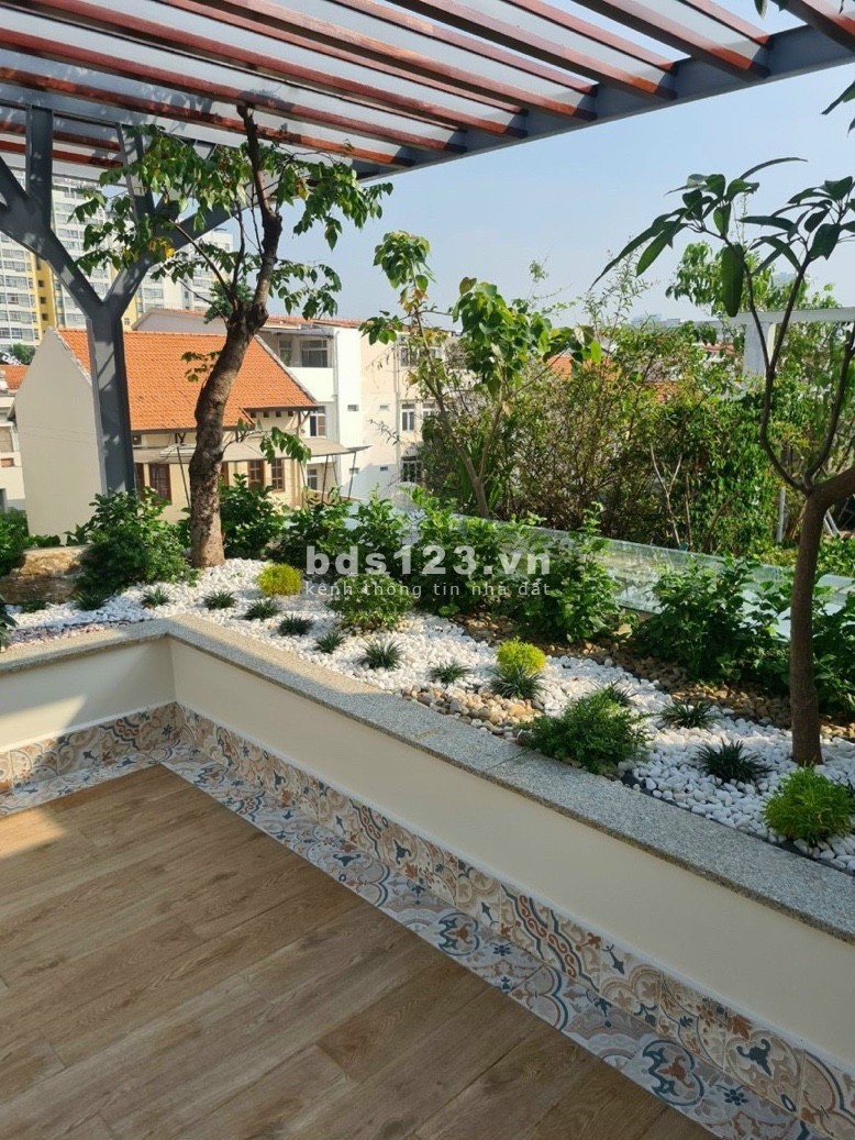 BÁN VILLAS PHÚ MỸ HƯNG - HẦM TRỆT 2 LẦU ST có Thang máy. Nhà Full Nội Thất mới 100%. Giá 40 tỷ