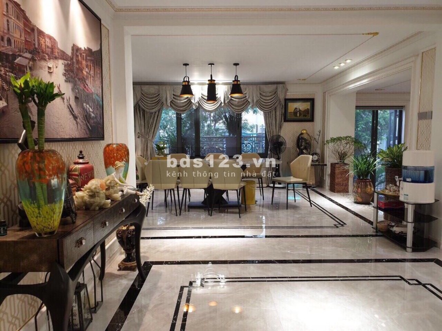 Villas Phú Mỹ Hưng - Góc 2 mặt tiền. DTCN 339m2 . Tuyệt mỹ kiến trúc hiện đại 66 tỷ