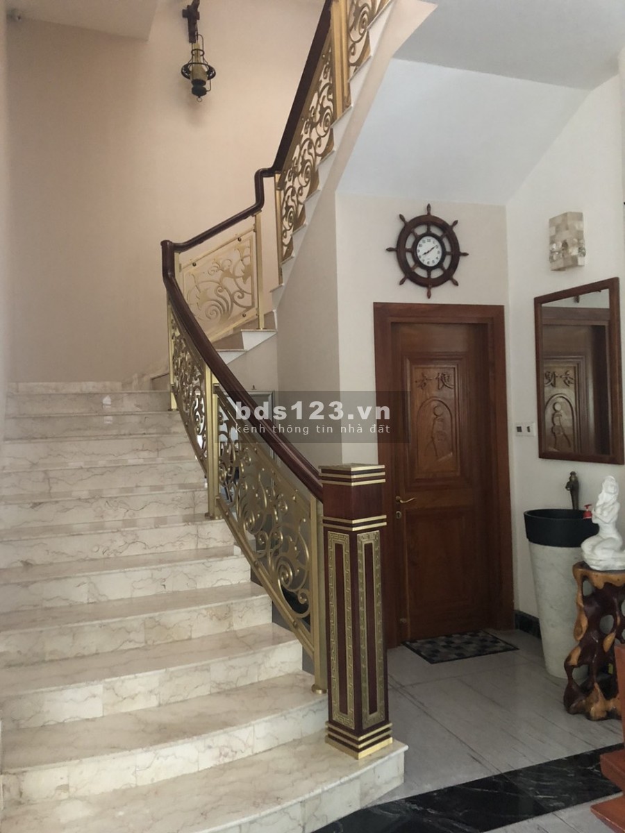 Villas Phú Mỹ Hưng - Khu Nam Quang Diện tích 15 x 18m. Kiến Trúc Cổ Điển Giá 62 tỷ