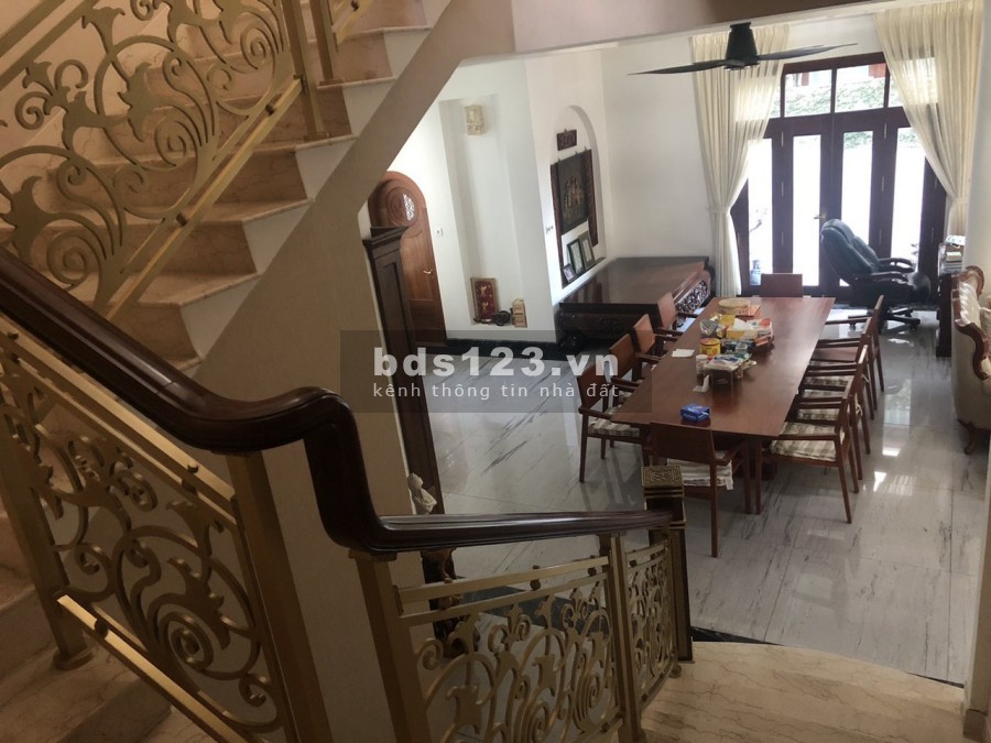 Villas Phú Mỹ Hưng - Khu Nam Quang Diện tích 15 x 18m. Kiến Trúc Cổ Điển Giá 62 tỷ