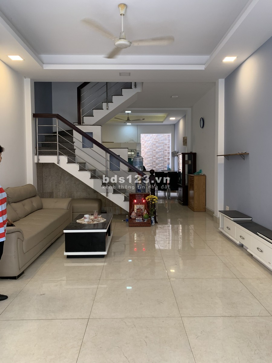 HXT Bùi Đình Tuý, 4.5x18m T_3L gồm 5 phòng 4wc, full nội thất.