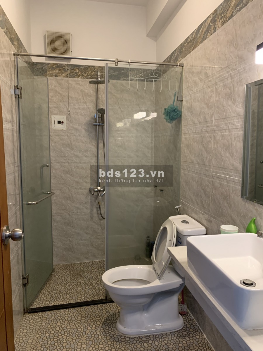 HXT Bùi Đình Tuý, 4.5x18m T_3L gồm 5 phòng 4wc, full nội thất.