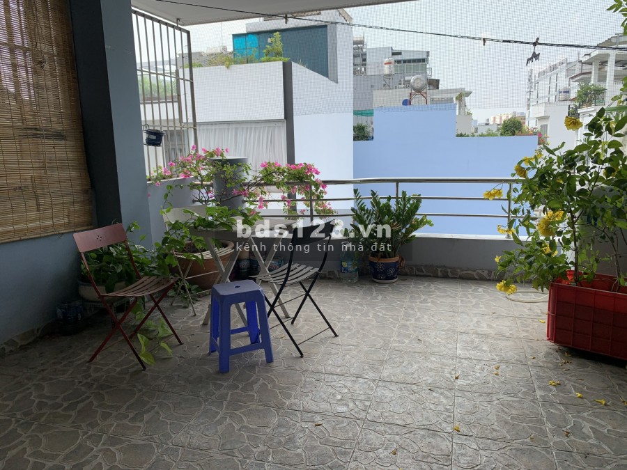 HXT Bùi Đình Tuý, 4.5x18m T_3L gồm 5 phòng 4wc, full nội thất.