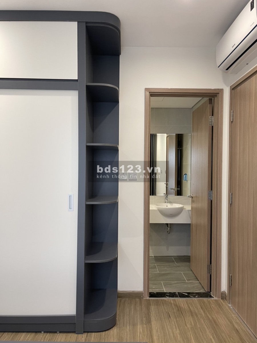 Cho thuê gấp căn góc 2 ngủ 2 wc vinhomes smart city đủ đồ gỗ thiếu đồ điẹn tử giá tốt