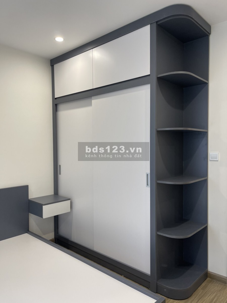 Cho thuê gấp căn góc 2 ngủ 2 wc vinhomes smart city đủ đồ gỗ thiếu đồ điẹn tử giá tốt