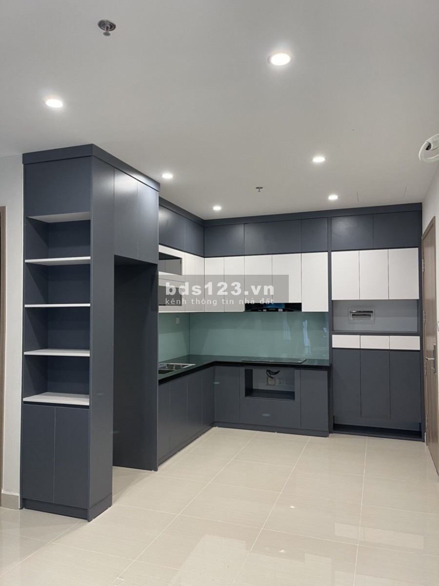 Cho thuê gấp căn góc 2 ngủ 2 wc vinhomes smart city đủ đồ gỗ thiếu đồ điẹn tử giá tốt