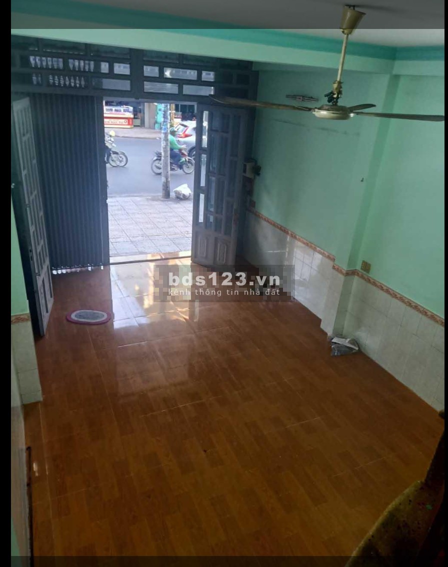 Nhà MTKD trong chợ Phú Lâm Q6. Có vỉa hè rộng DT 4x18M giá 23tr