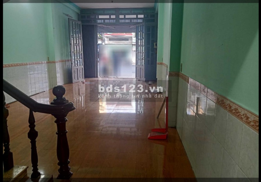 Nhà MTKD trong chợ Phú Lâm Q6. Có vỉa hè rộng DT 4x18M giá 23tr