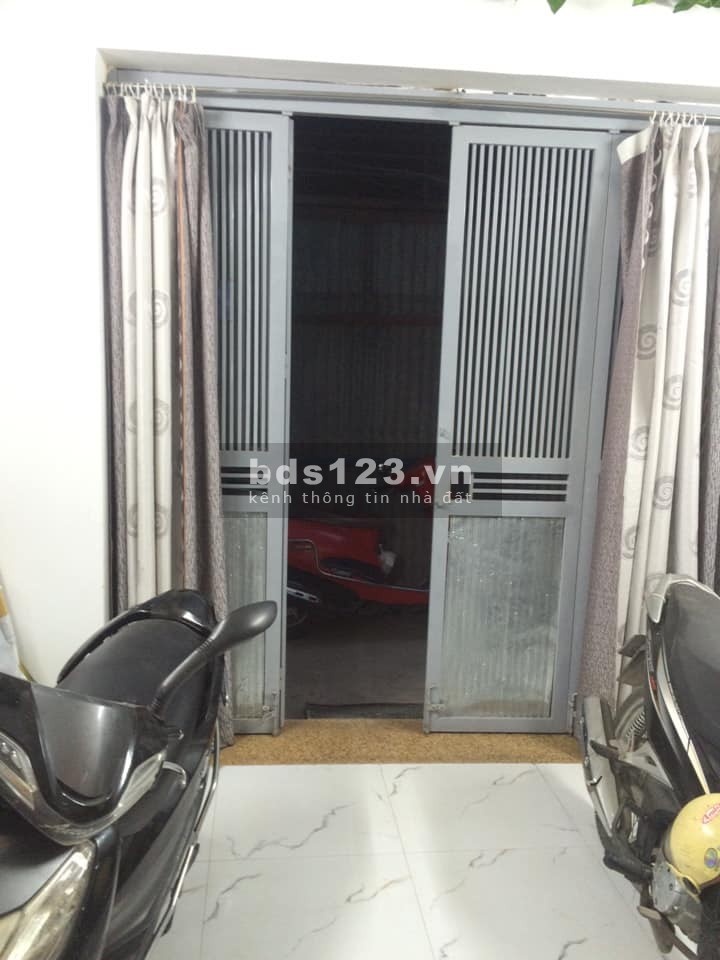 Bán nhà 5 tầng x 38m2 ngõ 43 Cổ Nhuế, cách ô tô tránh 10, giá 4.1 tỷ. LH 0912442669