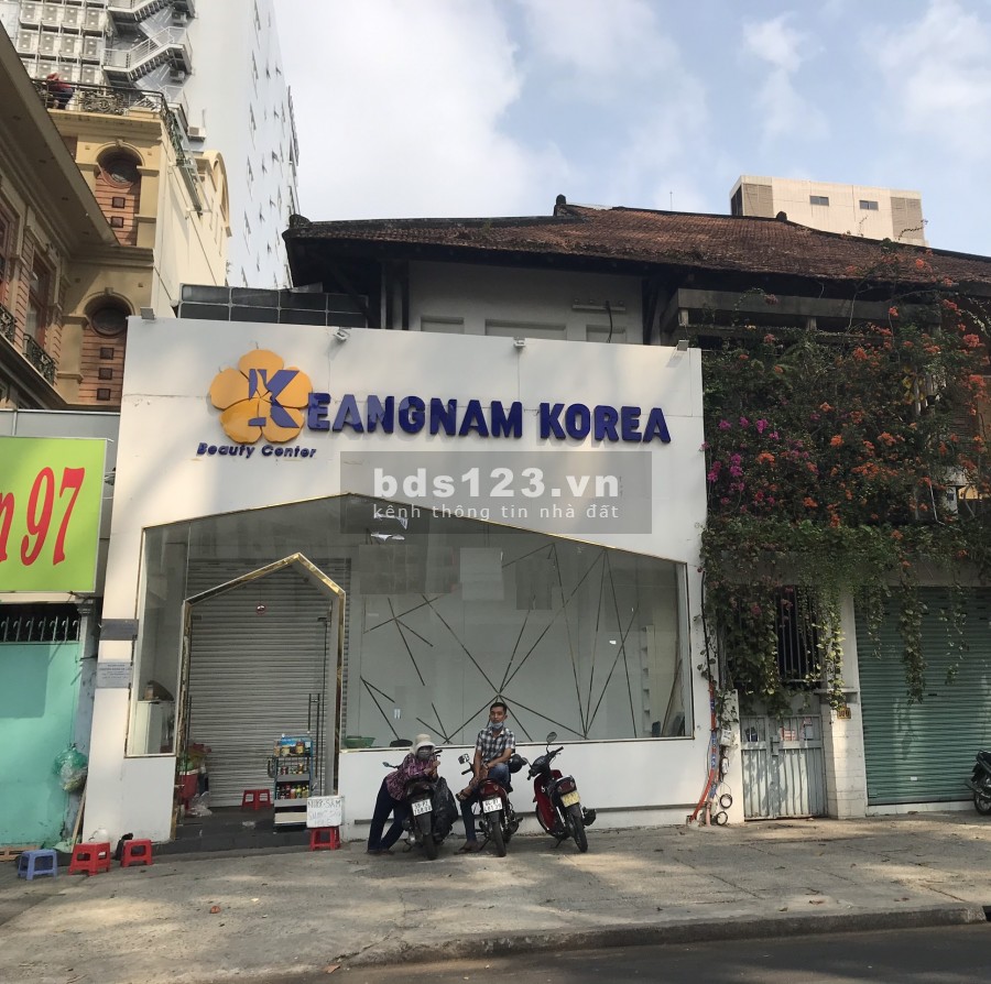 Cho thuê Nhà nguyên căn Mặt tiền Đường Sương Nguyệt Ánh, P.Bến Thành, Q.1. DT: 8 x 23m