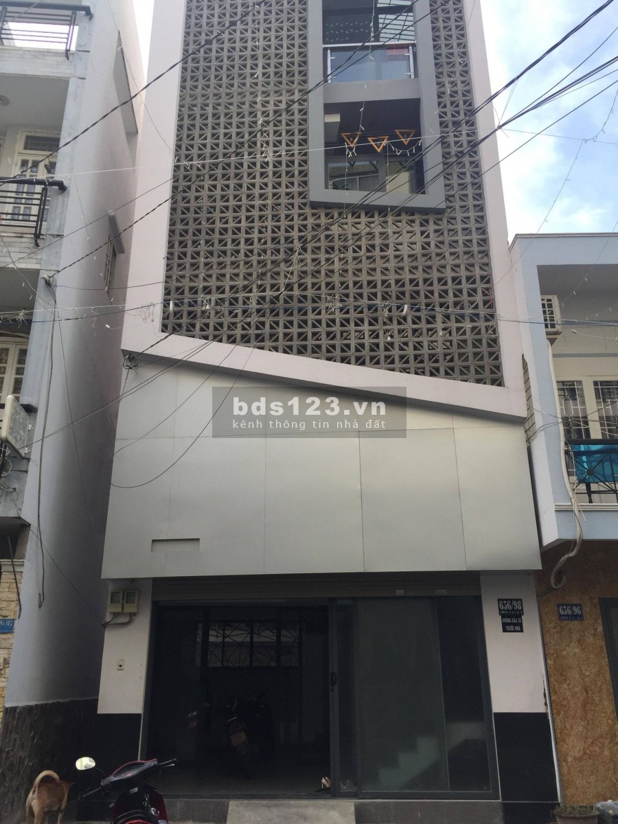 CHO THUÊ MẶT BẰNG MỚI XÂY LÀM VĂN PHÒNG/LỚP DẠY HỌC/SHOP BÁN HÀNG.