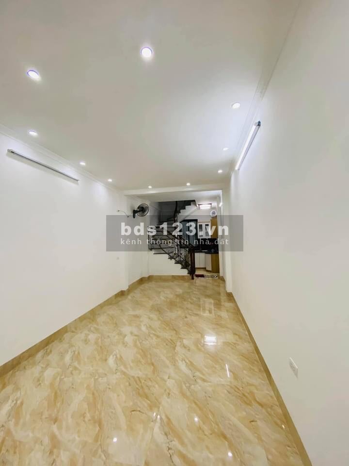 Bán nhà Láng Hạ 35m2 x 4 tầng, Giá nhỉnh 3 tỷ