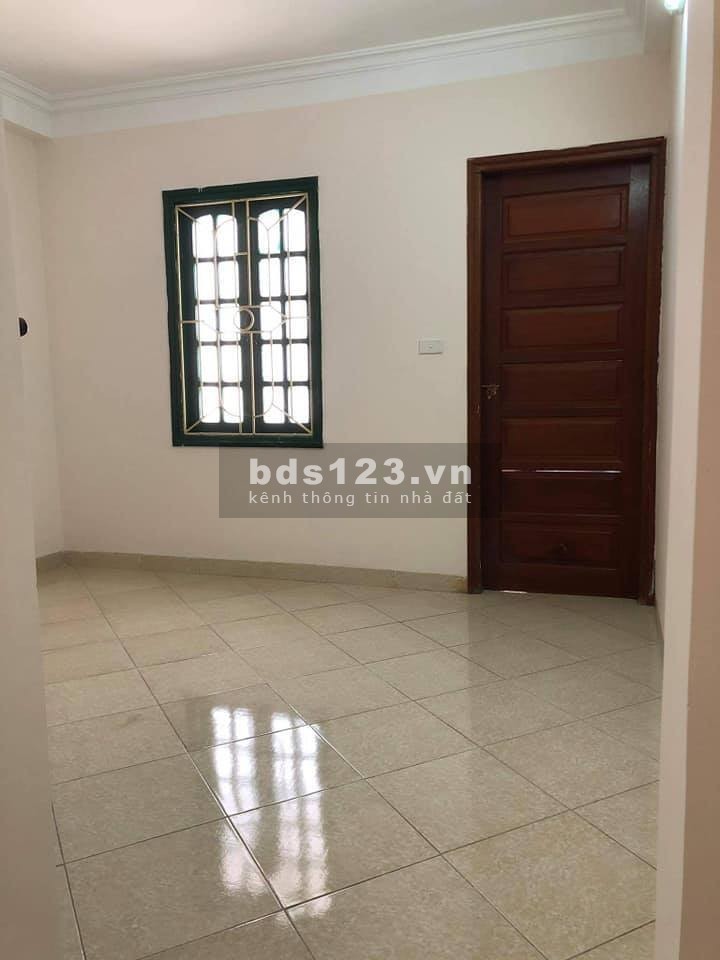BÁN NHÀ VÕ CHÍ CÔNG CẦU GIẤY, CÁCH ÔTÔ 20M2, 31M2 x 5 TẦNG, GIÁ 3 TỶ