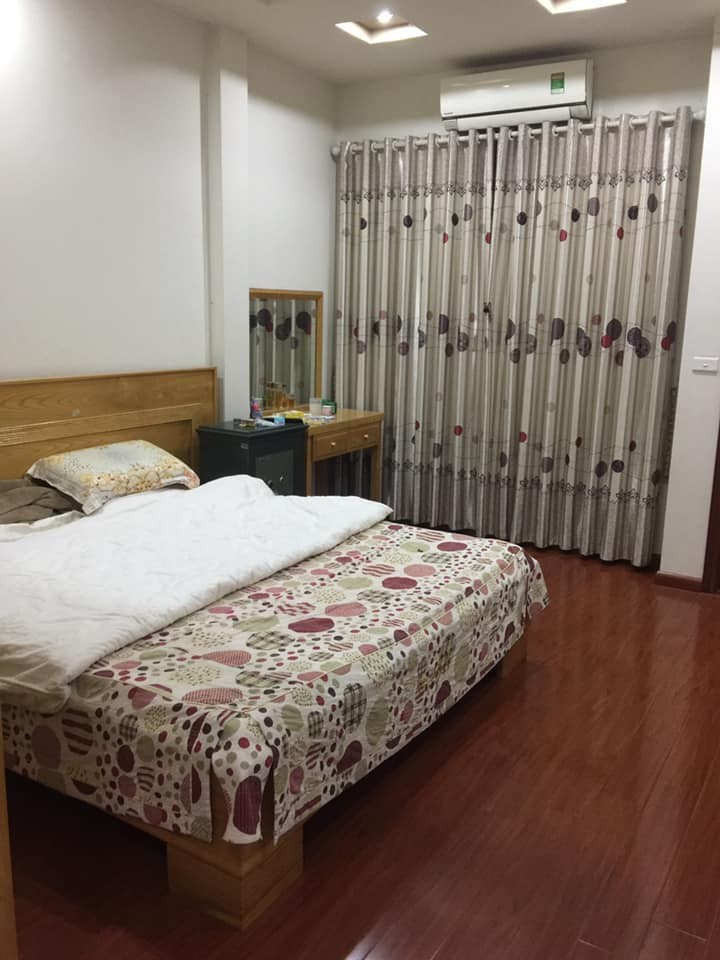 Bán Nhà 41m2 x 5 Tầng, Ô Tô Tránh, Kinh Doanh Phố Trần Quốc Hoàn Nhỉnh 8 Tỷ.