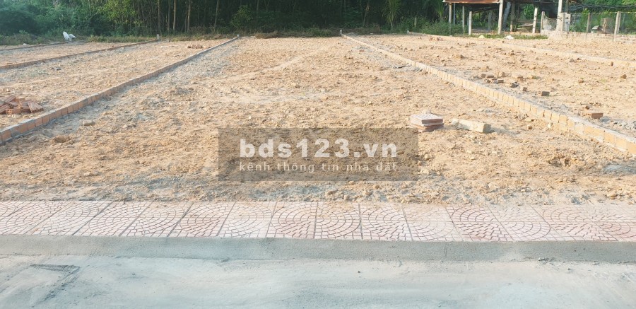 Cần tiền bán rẻ lô đất ngay ranh Đà Nẵng