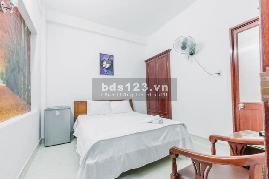 Bán gấp khách sạn đẹp mới 100% mặt tiền Khu Á Châu.