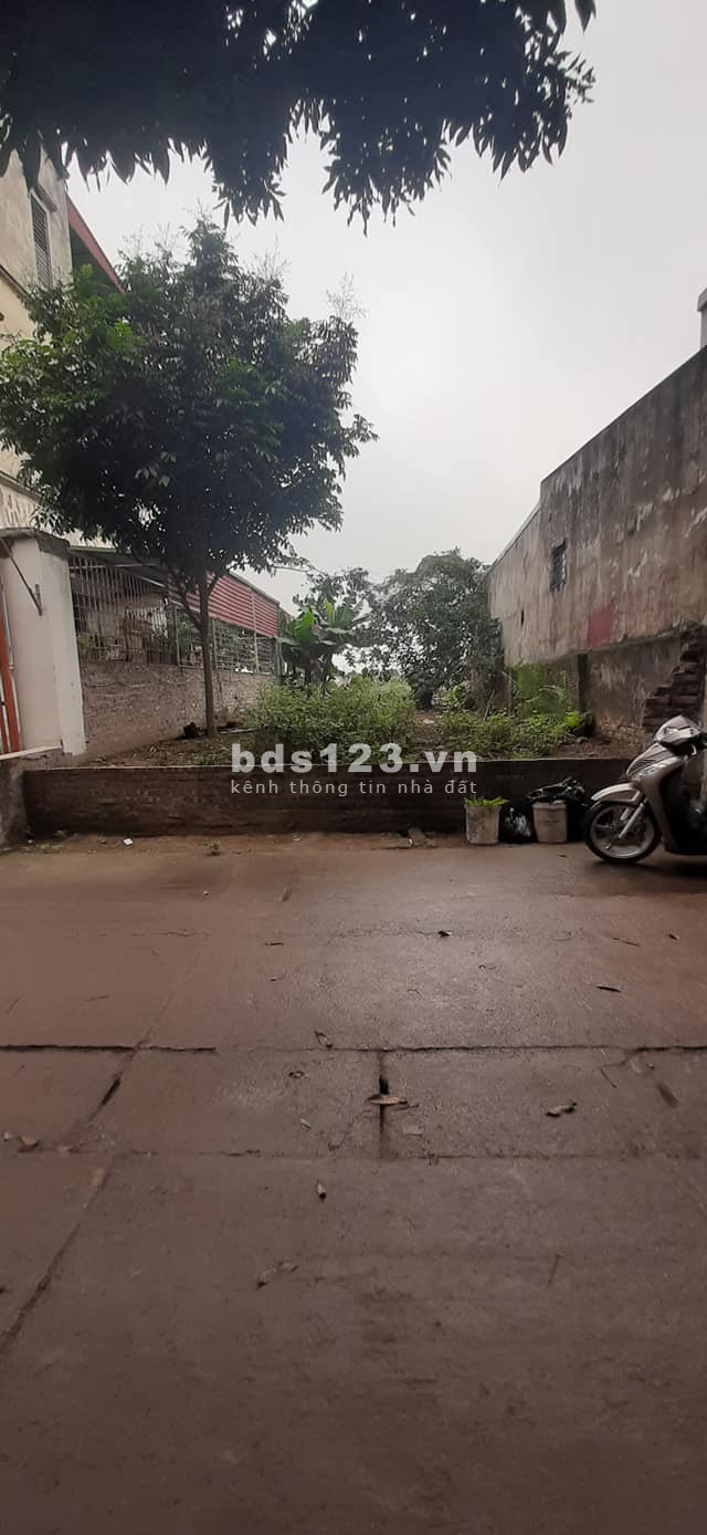 Bán 81m2 đất Yên Mỹ, mặt đường 6m ô tô tránh kinh doanh, giá 3.x tỷ, 0976151518