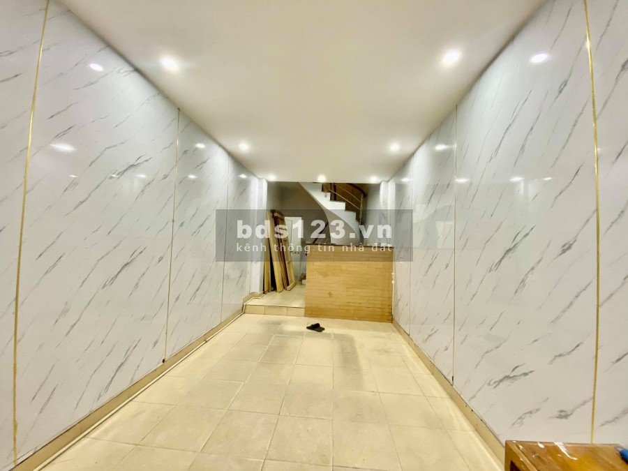 Cần bán gấp nhà để đầu tư kinh doanh Hoàng Mai 5 tầng ở luôn