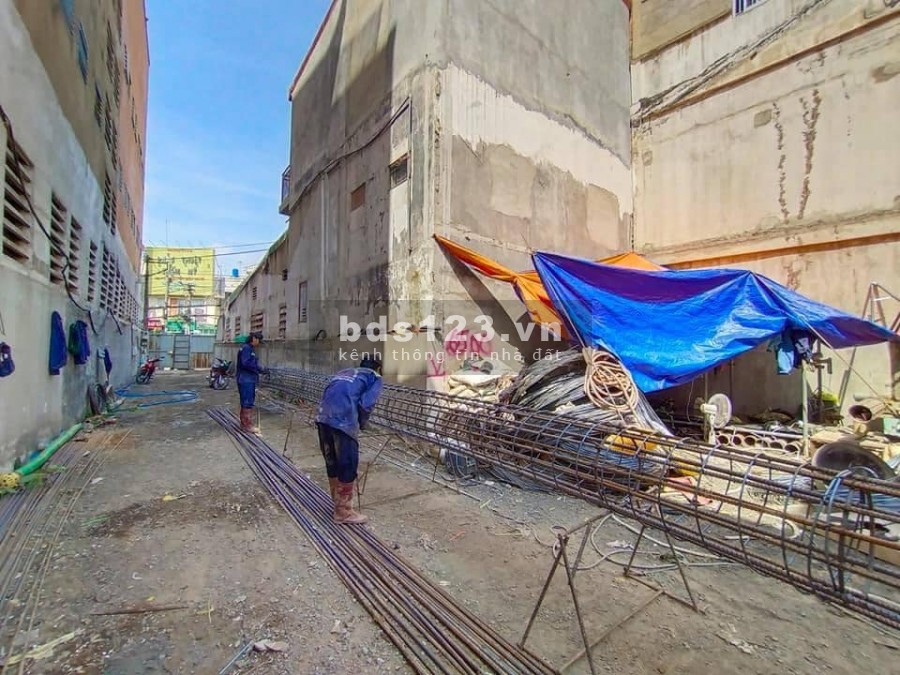 Nhà mặt tiền Trần Huy Liễu Phú Nhuận 400m2 63 tỷ.