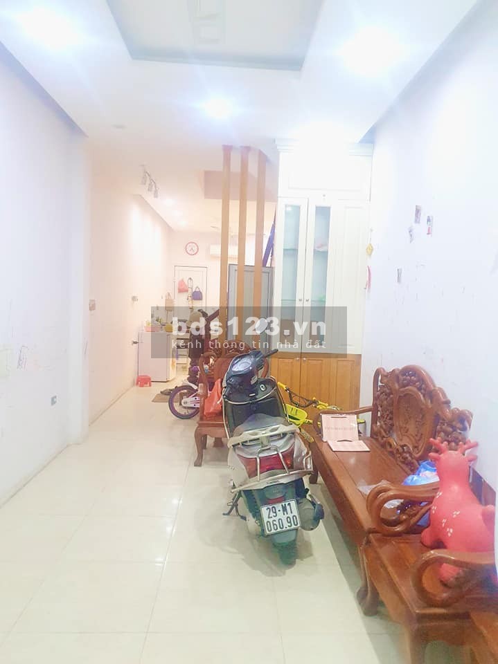 Bán gấp nhà Nguyễn Tuân,Thanh Xuân 44m 4T 4.7 tỷ,phố cực hiếm nhà bán