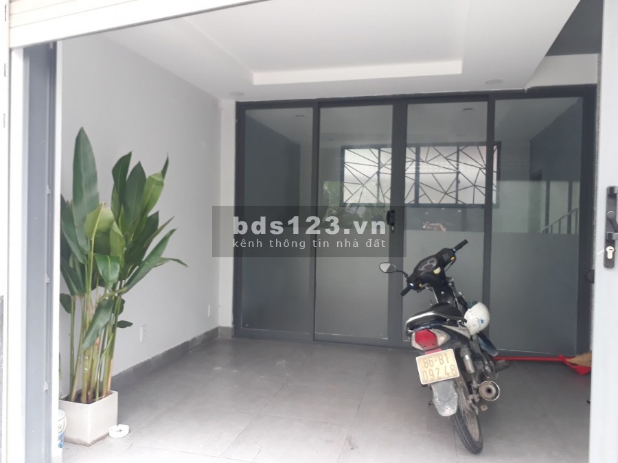 CHO THUÊ MẶT BẰNG MỚI XÂY LÀM VĂN PHÒNG/LỚP DẠY HỌC/SHOP BÁN HÀNG.