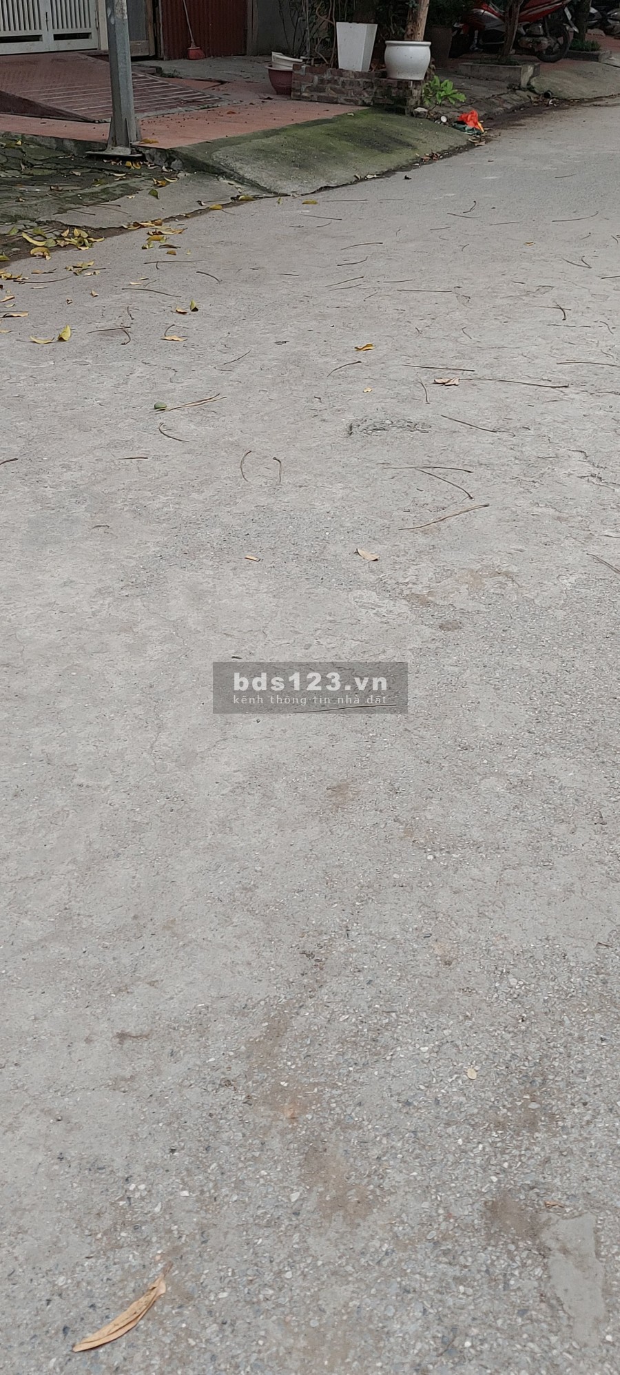 Chỉ 3,3 tỷ 50m đất, Ngô Thì Nhậm phân lô ô tô đỗ trước sau