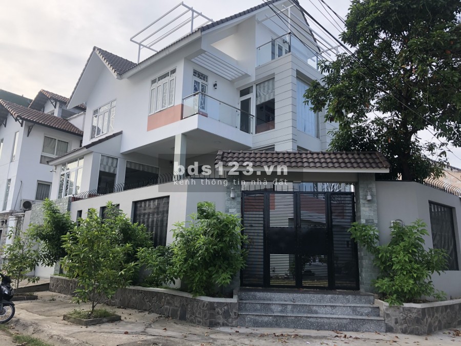 Cho Thuê Villa đường Đặng Thùy Trâm: Hầm Trệt 3 lầu: Phù hợp Văn Phòng công ty