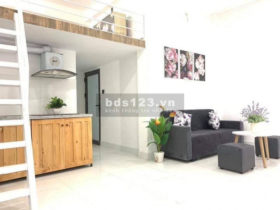 CCMN NGÃ TƯ SỞ TOÀ NHÀ DÒNG TIỀN KHỦNG 24 PHÒNG KHÉP KÍN PHUN ĐỒ THANG MÁY, MỚI KÍNH COONG