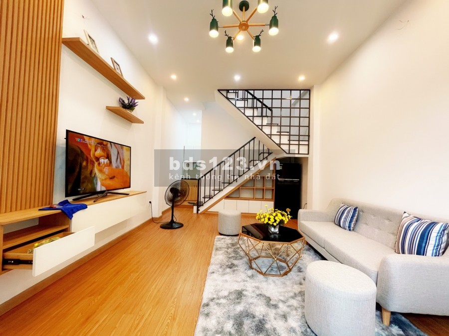 Bán nhà 2 tầng kiệt thẳng tắp kiệt Lê ĐỘ