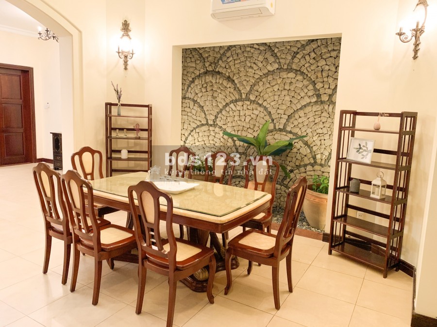 Cho Thuê Villa Hồ bơi sân vườn 250m2 đầy đủ nội thất Nguyễn văn hưởng Thảo Điền Quận 2 MS:42