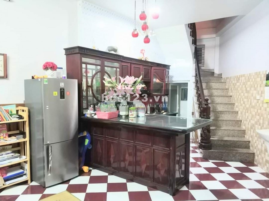Cực hiếm, bán nhà PHỐ MINH KHAI 39m2 5tầng giá 2.9 tỷ. Về ở luôn.