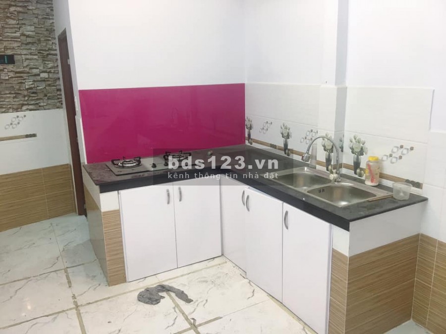 Chỉ 3,9 Tỷ có ngay nhà lô góc, sân rộng để xe CMT8, Quận 10 901336567