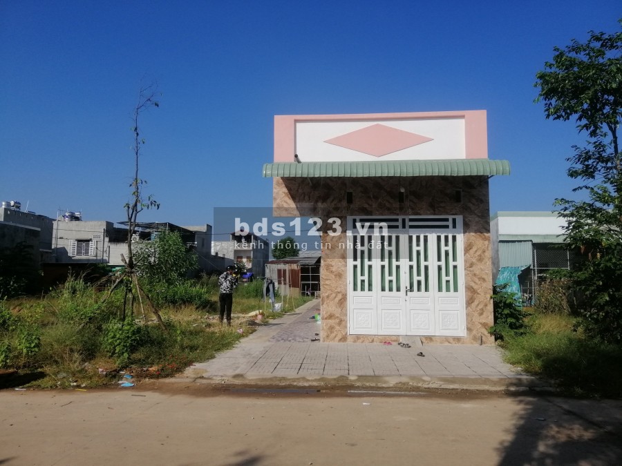 Bán Ngộp 2 dãy trọ 300m2 chính chủ sổ hồng 100% Nằm trong khu CN