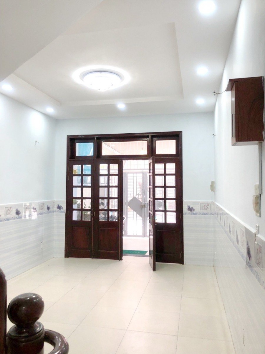 Bán nhà mặt tiền 3 lầu đường 152 Cao Lỗ Phường 4 Quận 8