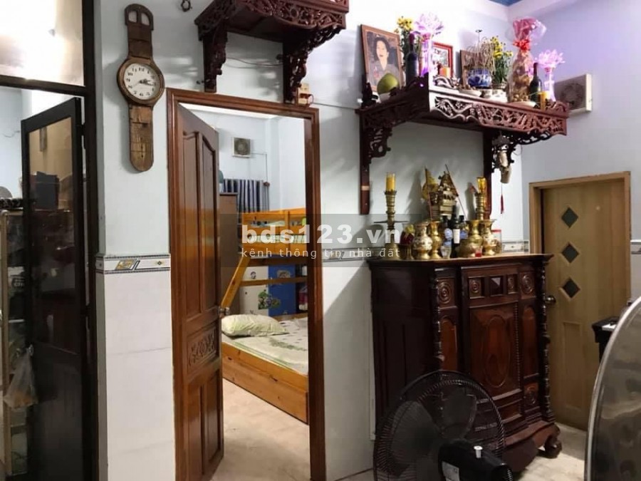 Bán nhà Hẻm lớn Đường Cách Mạng Tháng 8 giá 10Tỷ