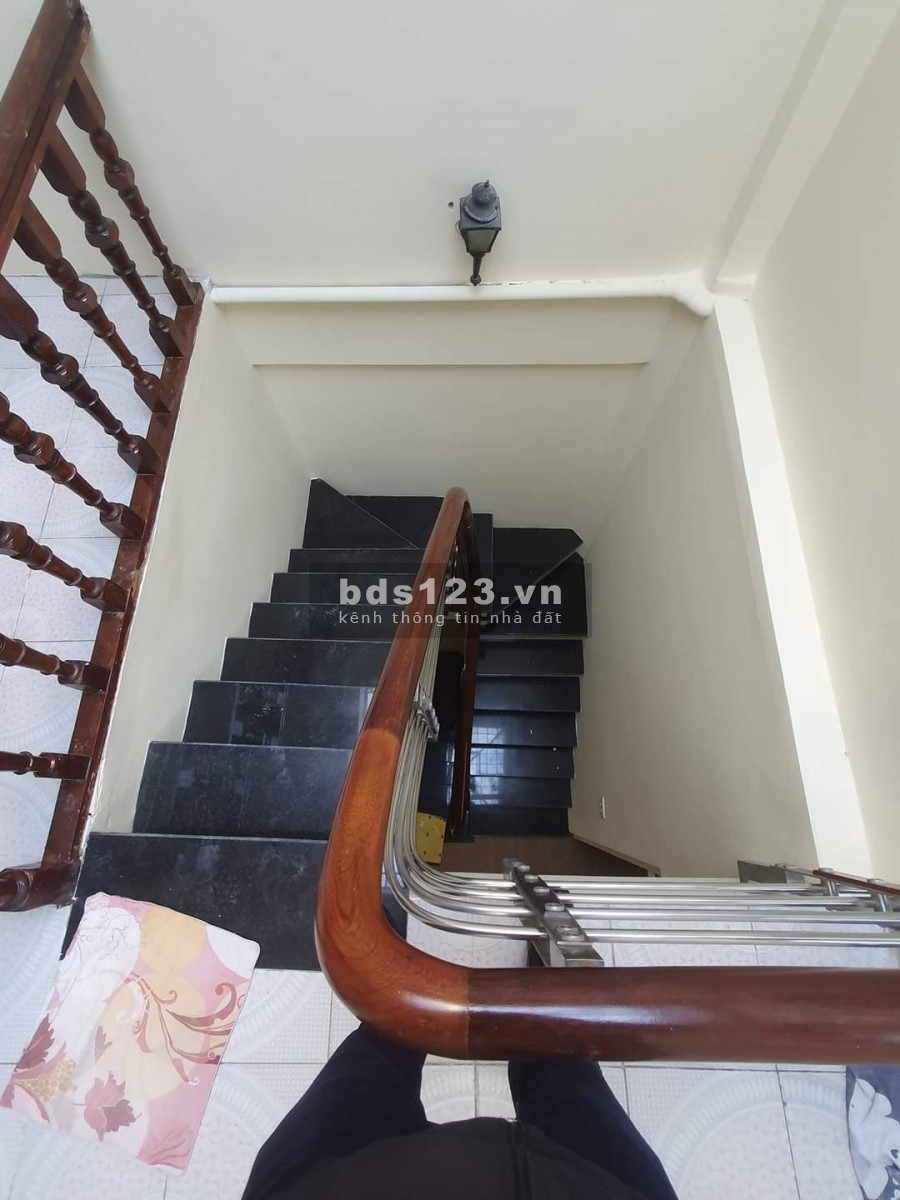 BÁN GẤP NHÀ HÀO NAM 33M2 X 4T, NGÕ THÔNG, 2 BƯỚC RA ĐƯỜNG ÔTÔ, GIÁ 4,1 TỶ.