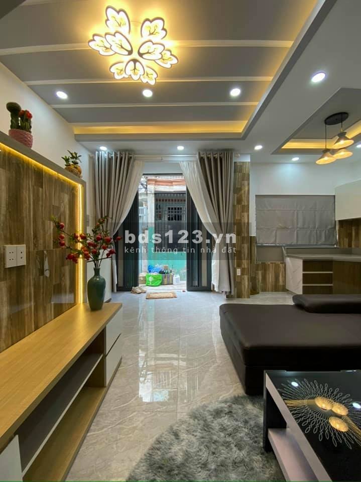 Bán nhà Mùa Covid Đường Cách Mạng Tháng Tám, Quận 10. Diện tích 25m2 chỉ 2.78 tỷ