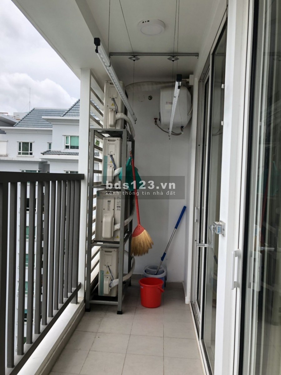 Cho thuê căn hộ 3 phòng ngủ Ochard Parkview, nội thất đẹp, view Landmark 81 giá tốt chỉ 18 triệu/tháng Tel 0942.811.343 Tony đi xem ngay