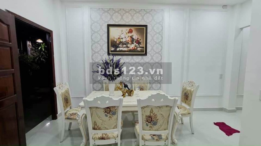 Đi Du Học Cần Bán gấp nhà Lý Thái Tổ Quận 10 Diện tích 26m2 chỉ 2.7 tỷ