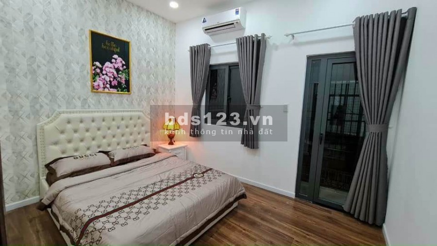 Đi Du Học Cần Bán gấp nhà Lý Thái Tổ Quận 10 Diện tích 26m2 chỉ 2.7 tỷ