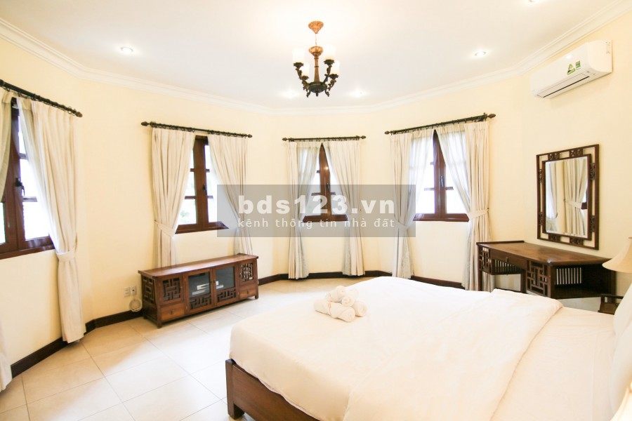 Cho Thuê Villa Hồ bơi sân vườn 250m2 đầy đủ nội thất Nguyễn văn hưởng Thảo Điền Quận 2 MS:42