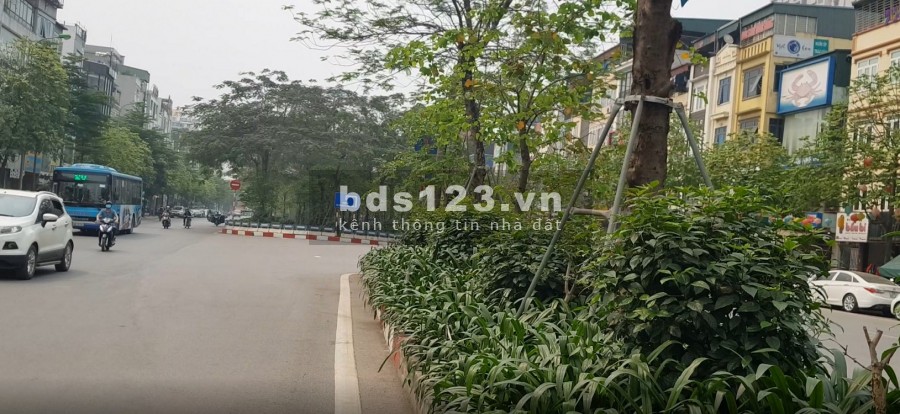 Bán nhà mặt phố Ô Chợ Dừa, vỉa hè, ô tô, KD. 66m2 6T thang máy, nhỉnh 24 tỷ
